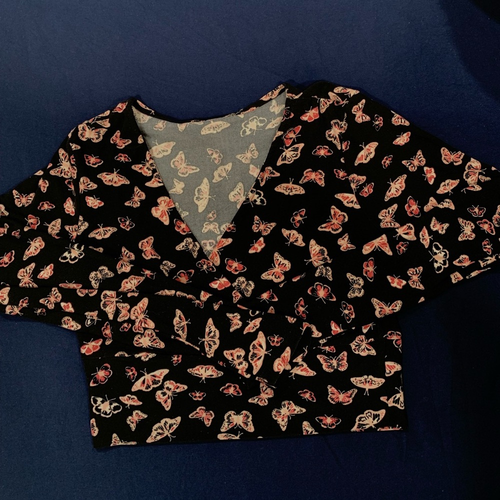 Butterly crop top